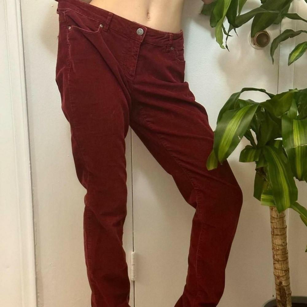Vintage Denver Hayes Retro Burgundy Corduroy Mid Rise Slim Jeans, size 10 - Picture 4 of 6